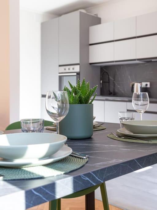 Stylish - Casa Leone - Center